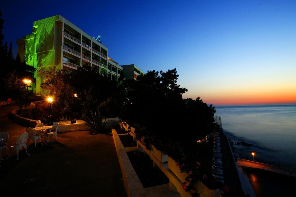 Kismet Otel Kusadasi Exterior photo