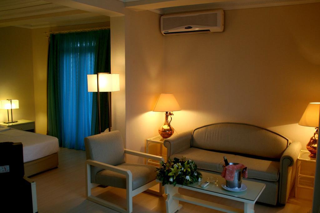 Kismet Otel Kusadasi Exterior photo
